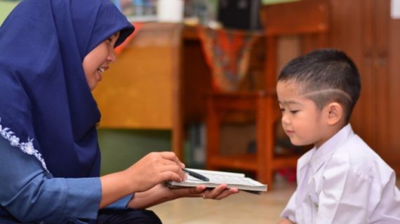 Menghafal Al-Quran Dengan Mudah Dan Cepat