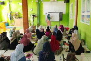 Meningkatkan Kualitas Edukasi Anak Usia Dini: Pembinaan Metode Pembelajaran di TK Darussalam